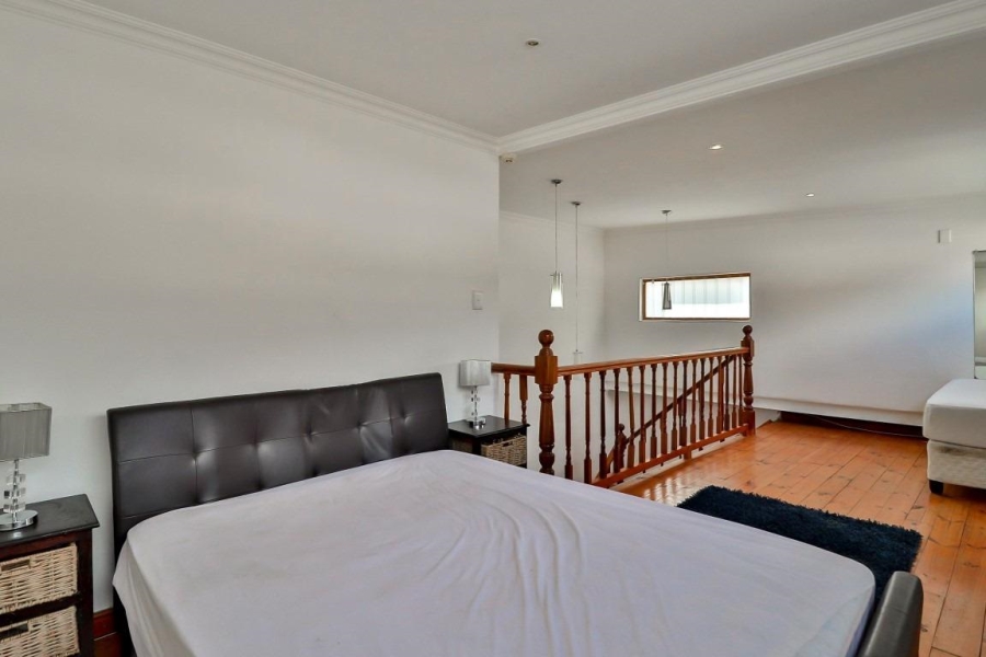 1 Bedroom Property for Sale in Woodstock Western Cape